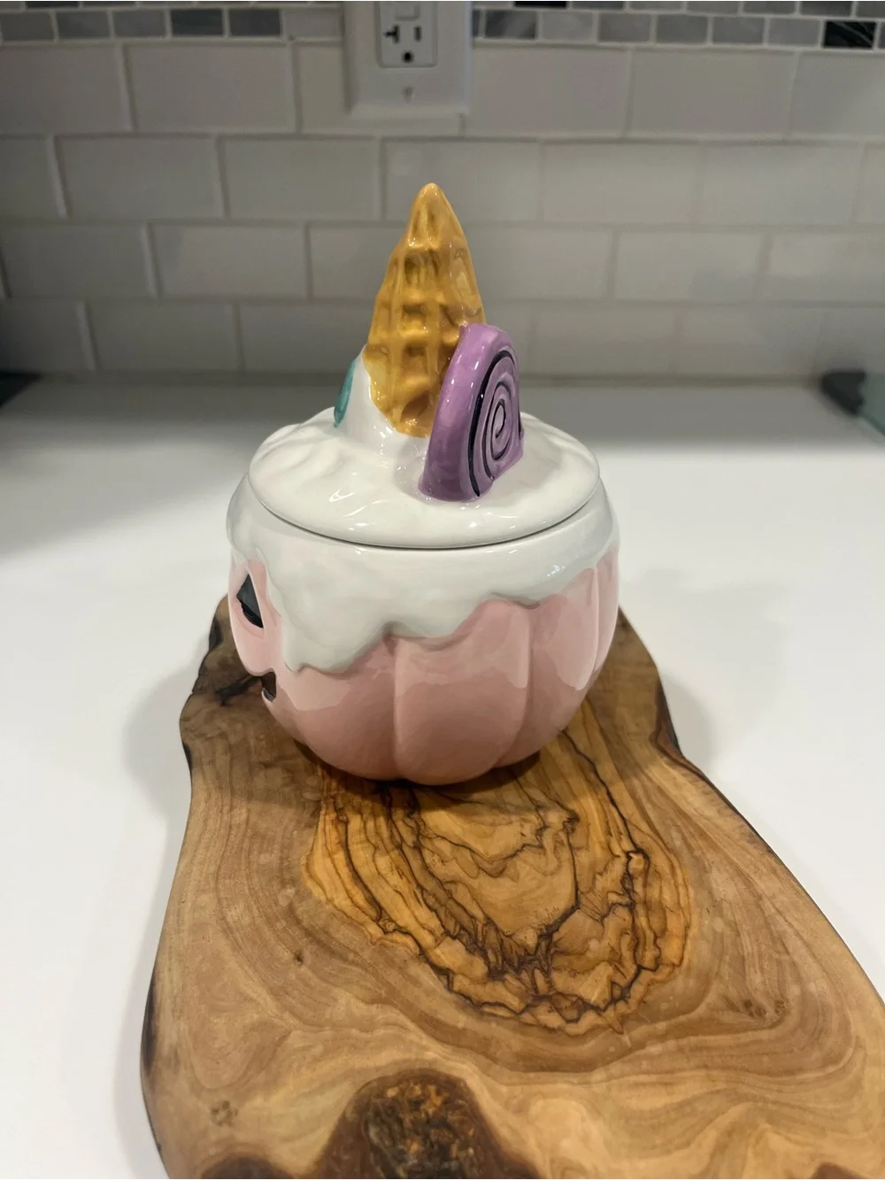 Pink pumpkin Mug with Ice cream cone topper, Brand New!